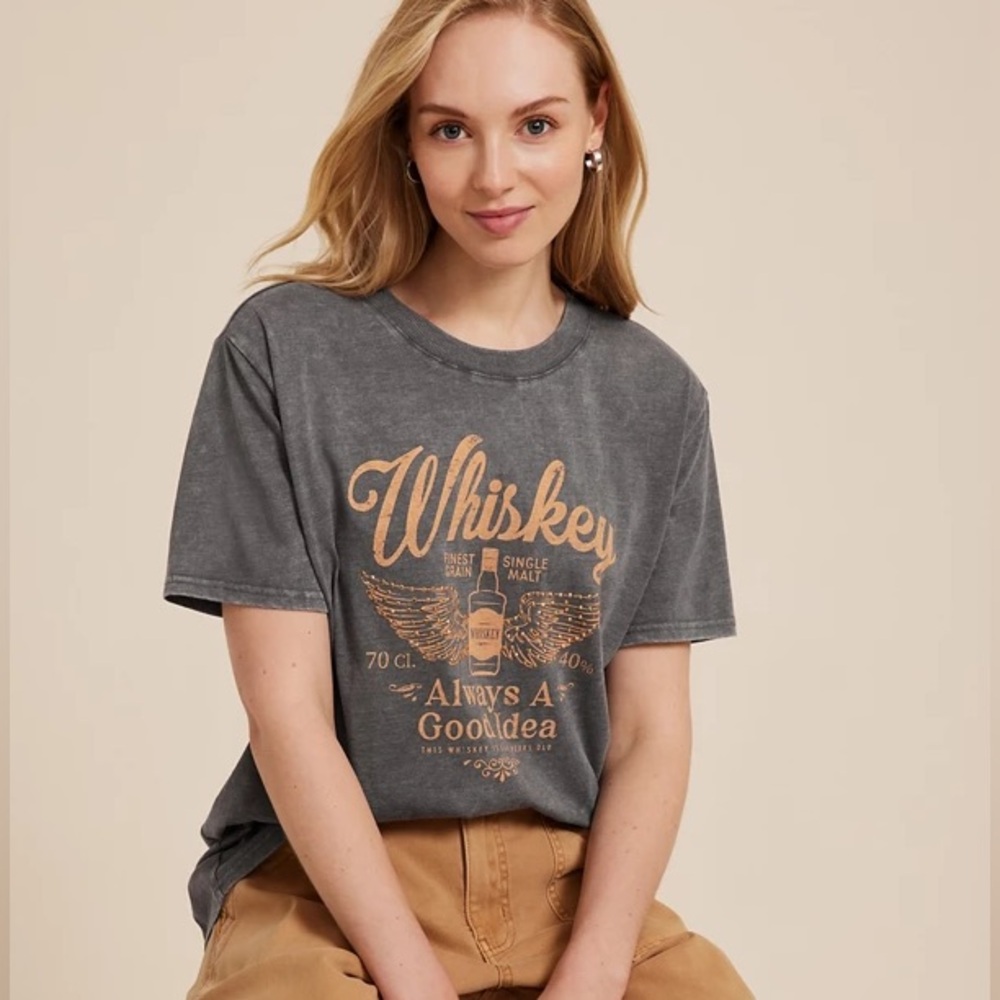 Maurices Charcoal Tee with Tan Whiskey Graphic Size M